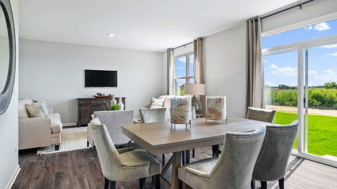 Dining room in between great room and kitchen