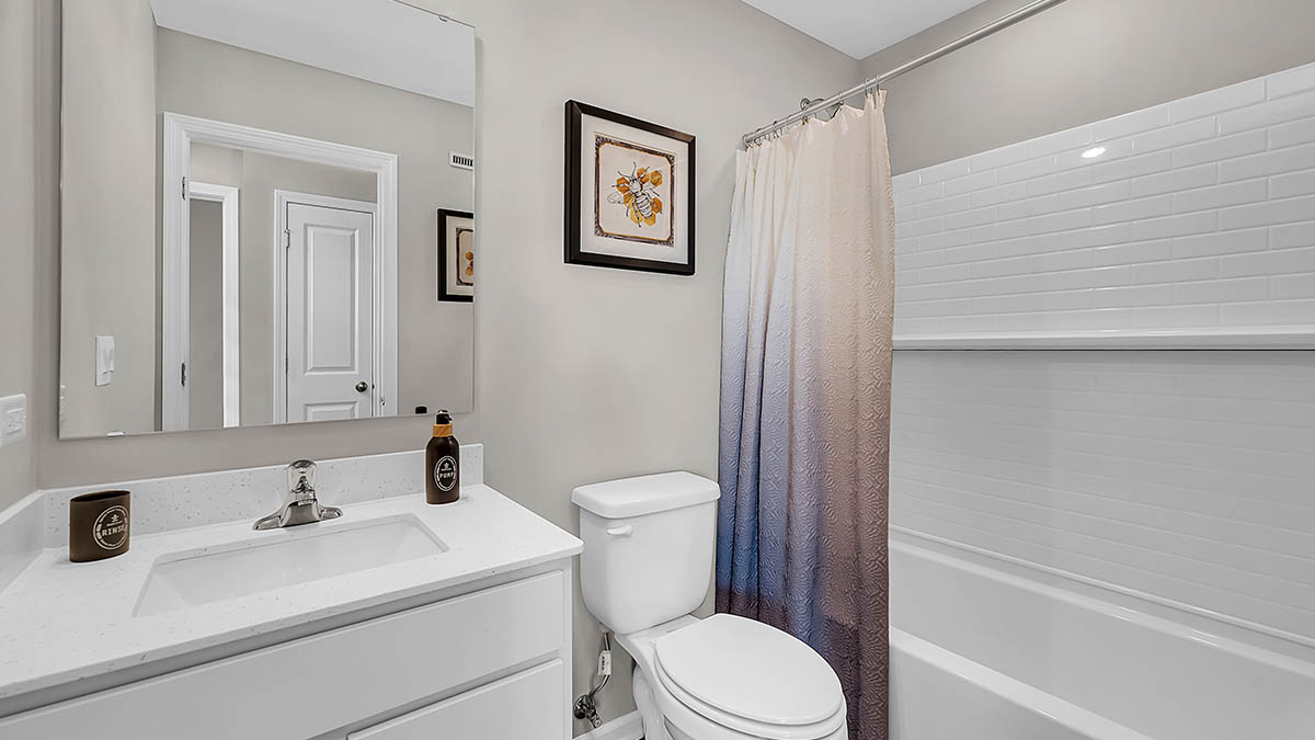 upper level secondary full bathroom