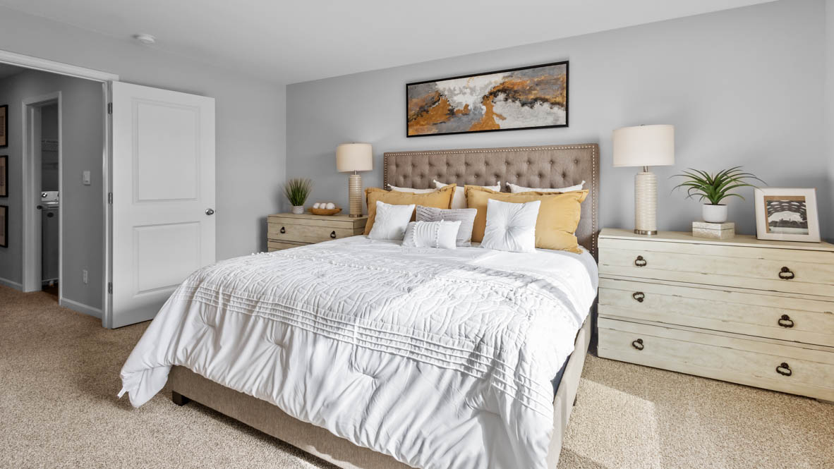 Large primary bedroom