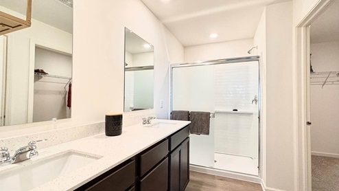Ensuite bathroom with double bowl vanity