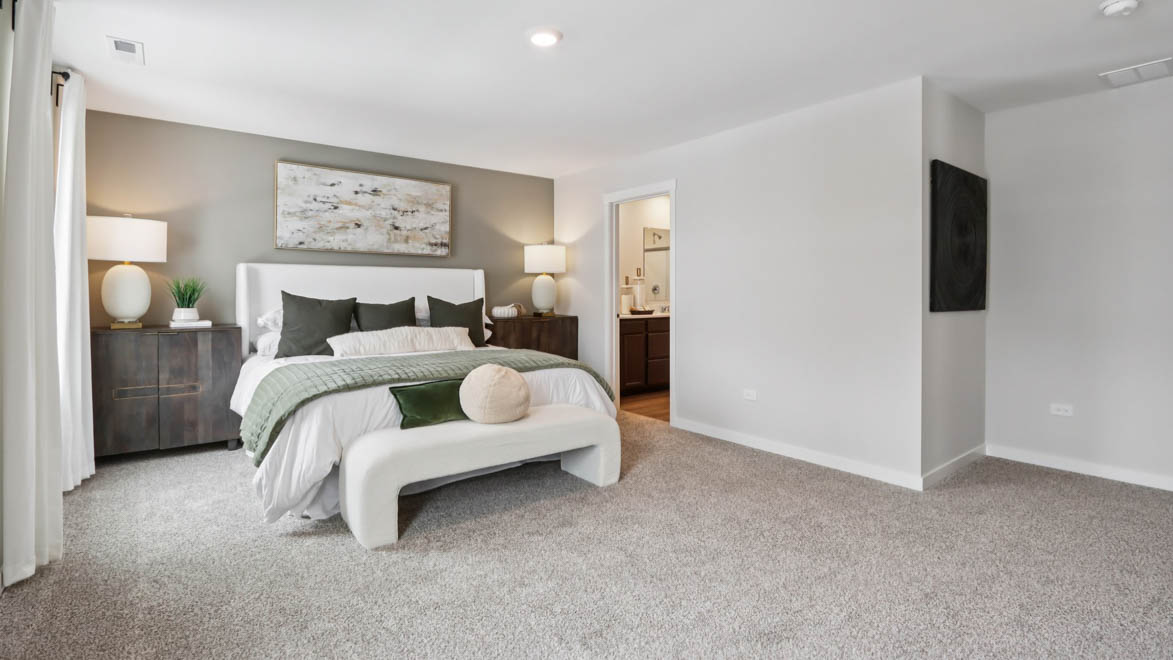 Upstairs primary bedroom