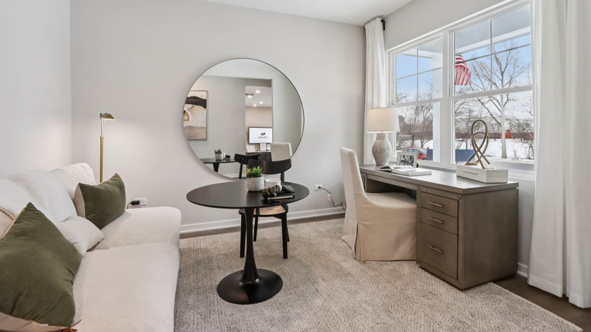 Flex room off of entrance hallway