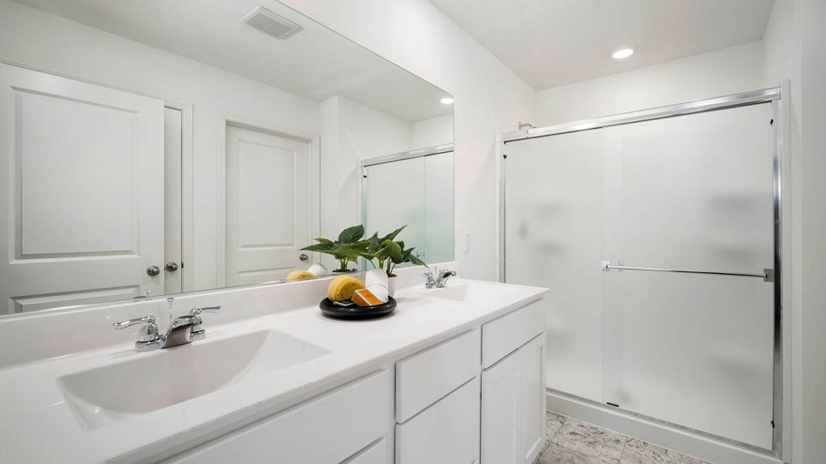 Bellamy-Hobart-IN-primary-bathroom-suite