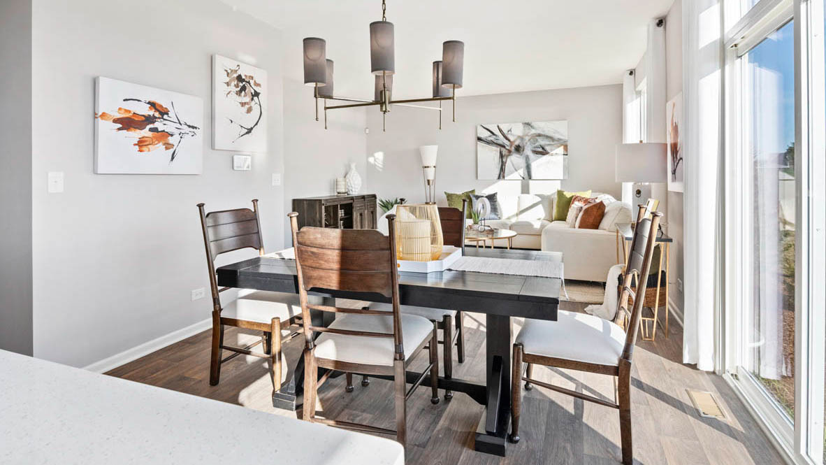 Dining room in between great room and kitchen