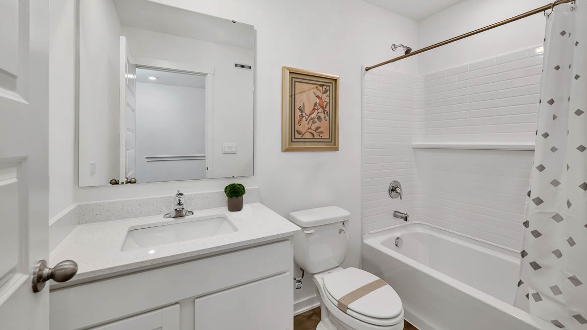 secondary upper level full bathroom