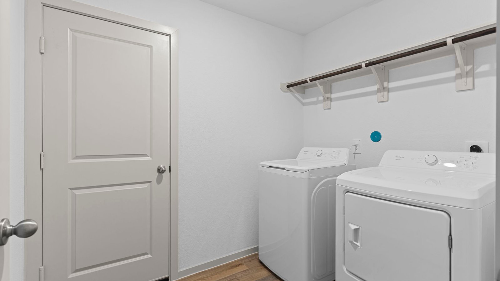 walk in laundry room