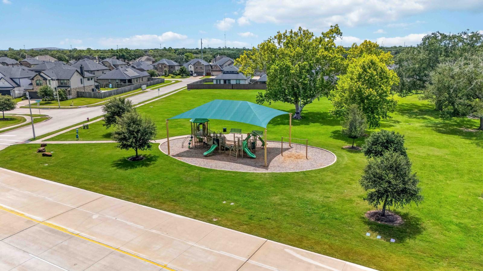 friendswood trails park with shade