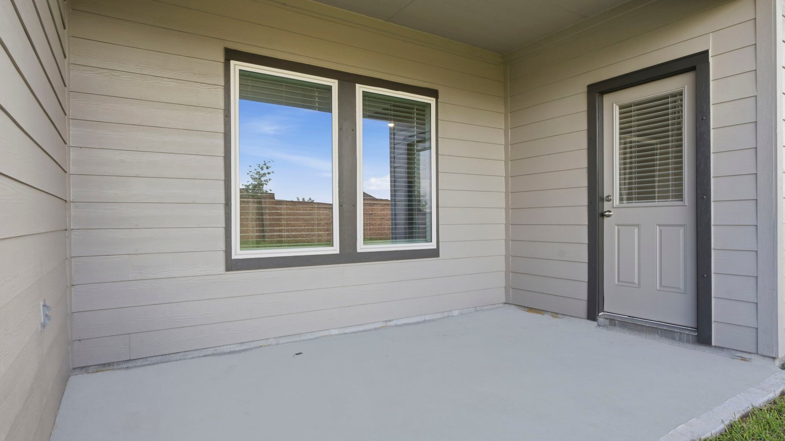 covered back patio