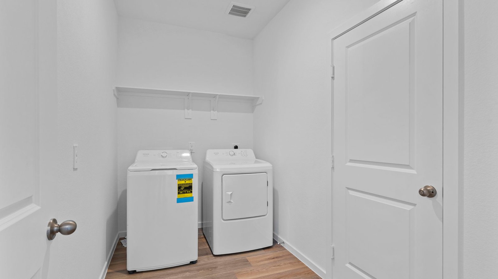 walk in laundry room