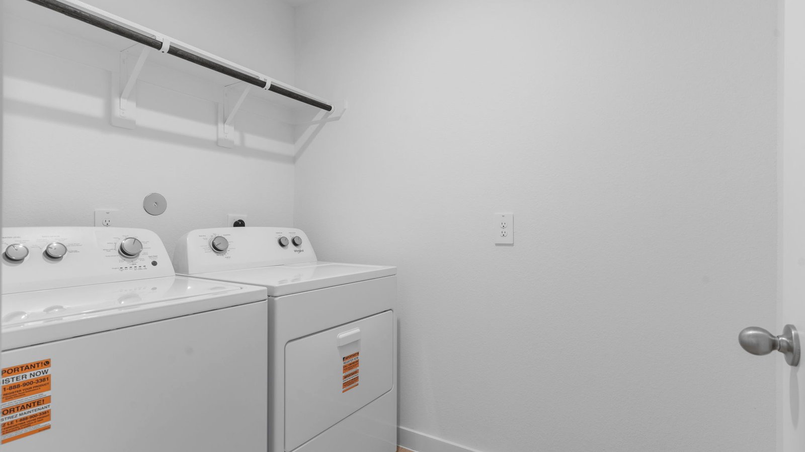 walk in laundry room