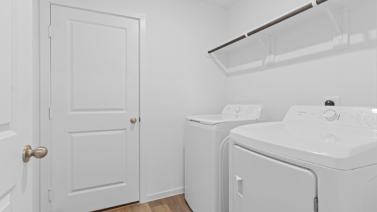 walk in laundry room