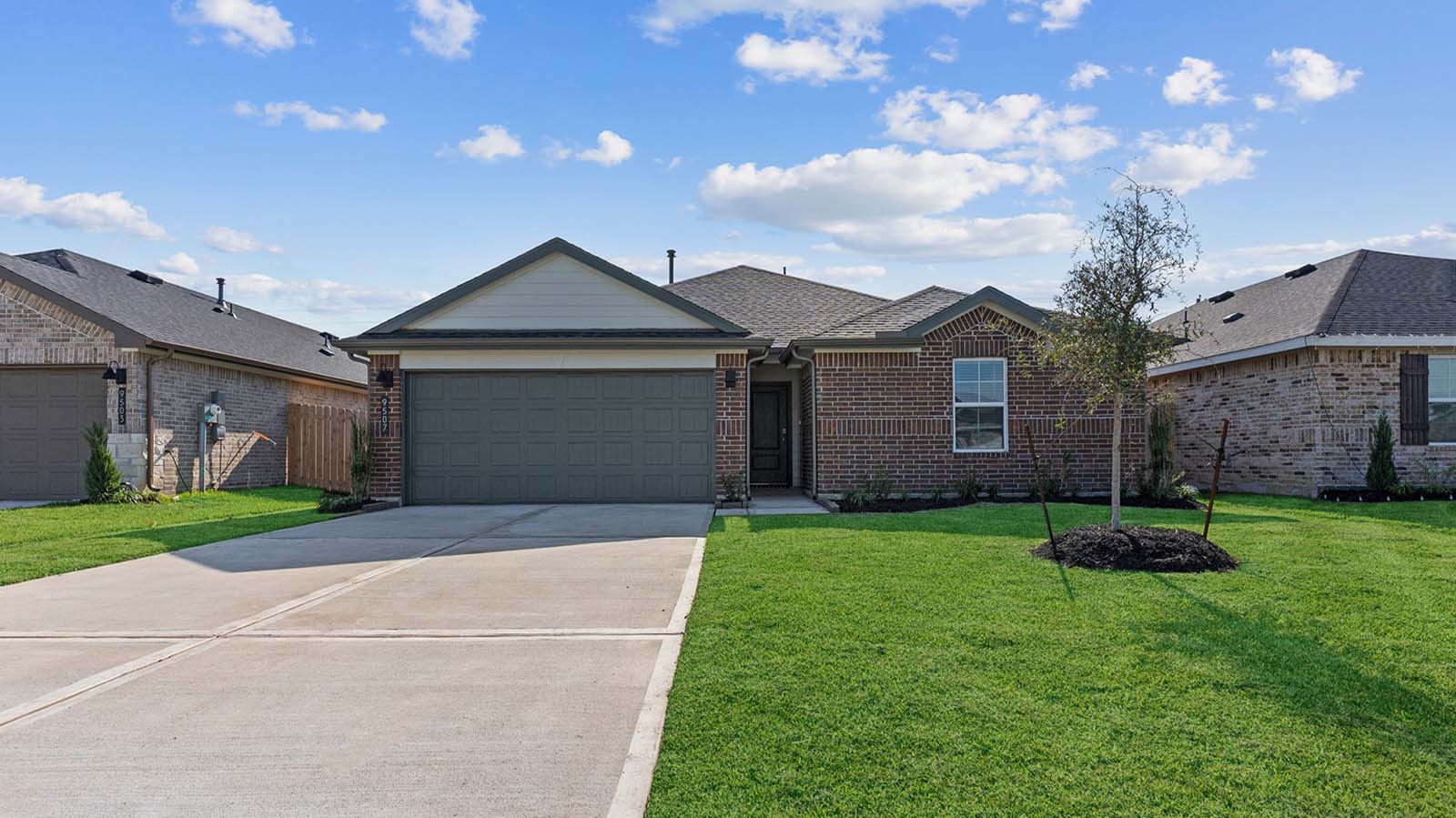1603 Knox Hill Path exterior