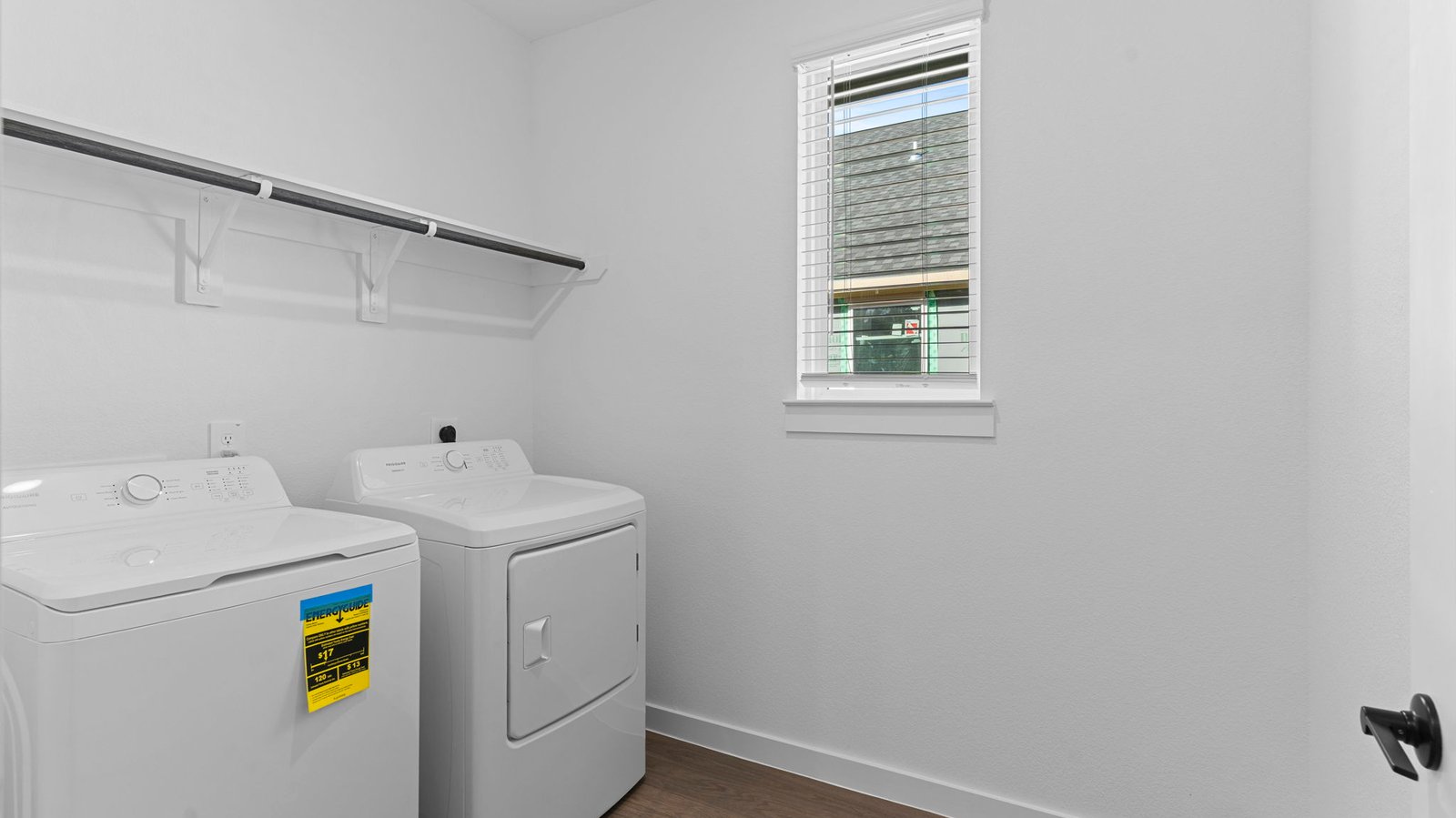 walk in laundry room with one window