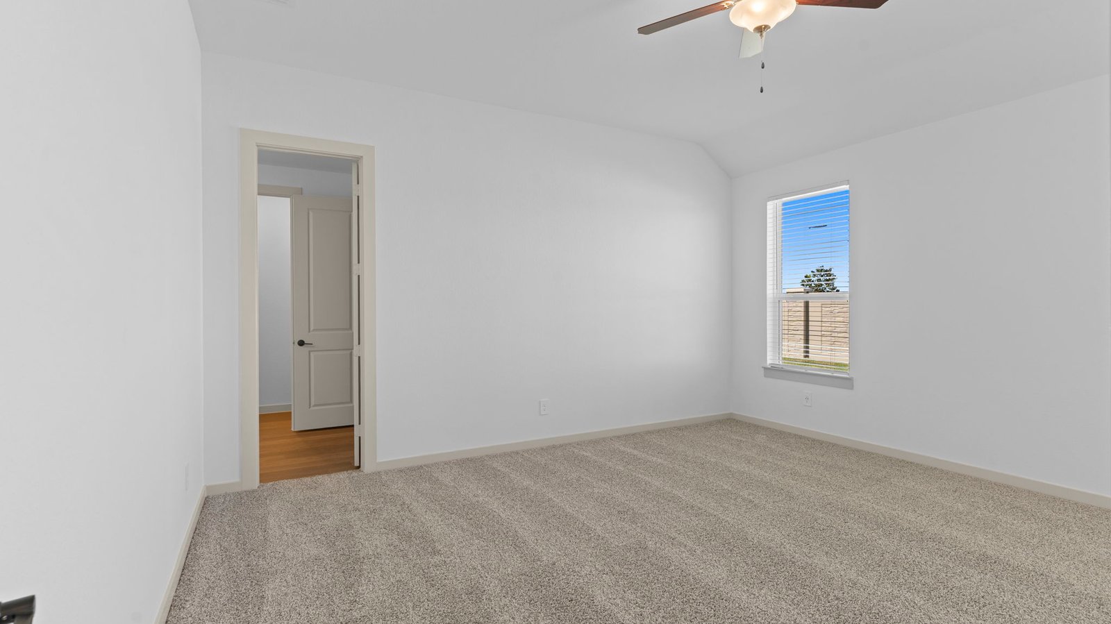 primary bedroom with one window