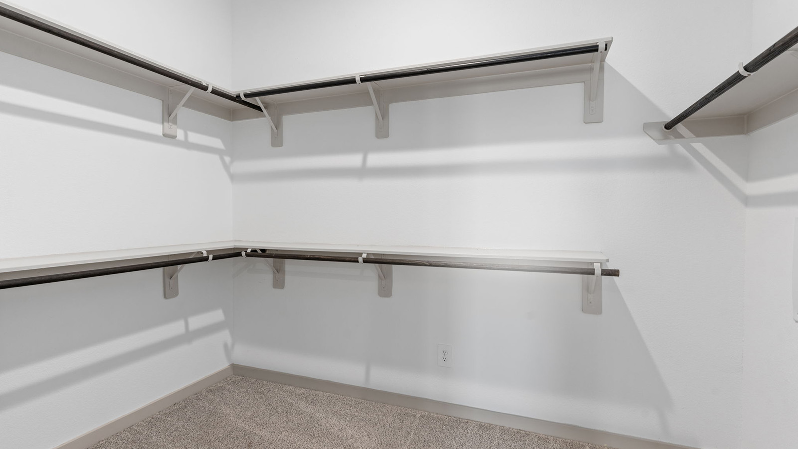 walk in laundry room