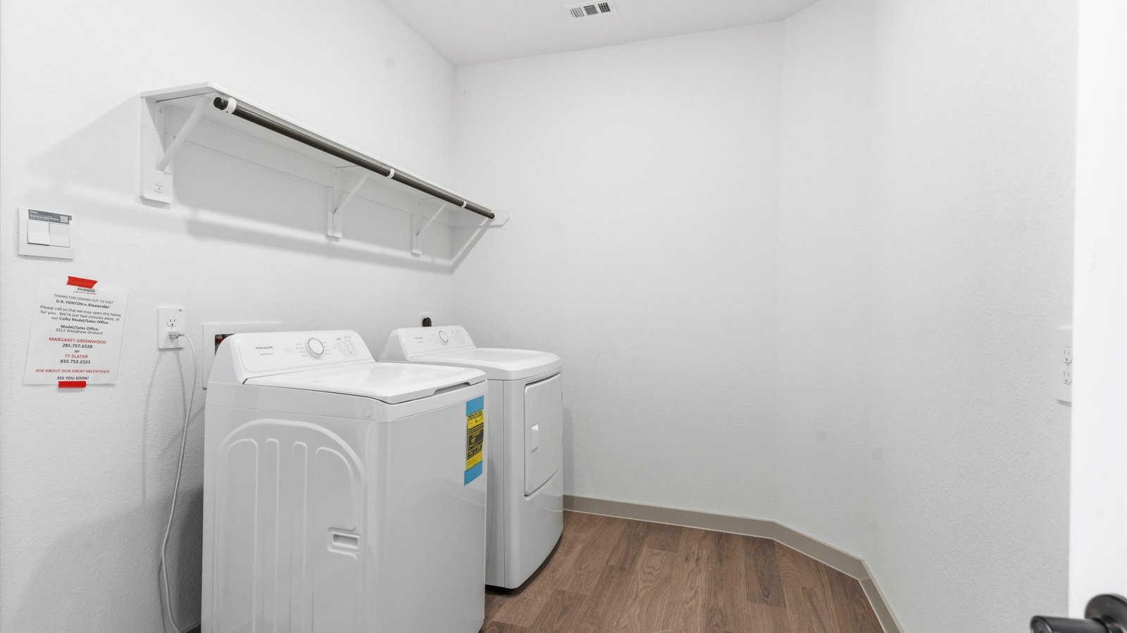 walk in laundry room