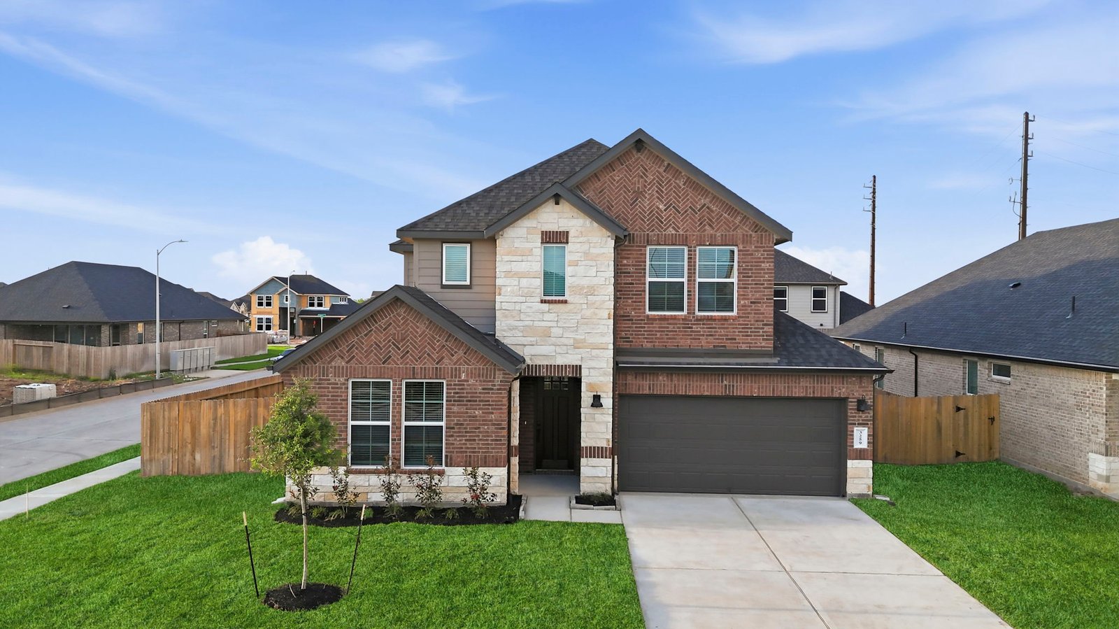 3704 Stars Way exterior