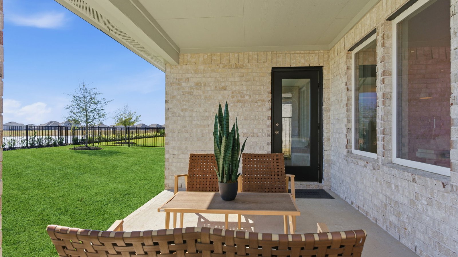 Covered back photo for relaxing in the evening.