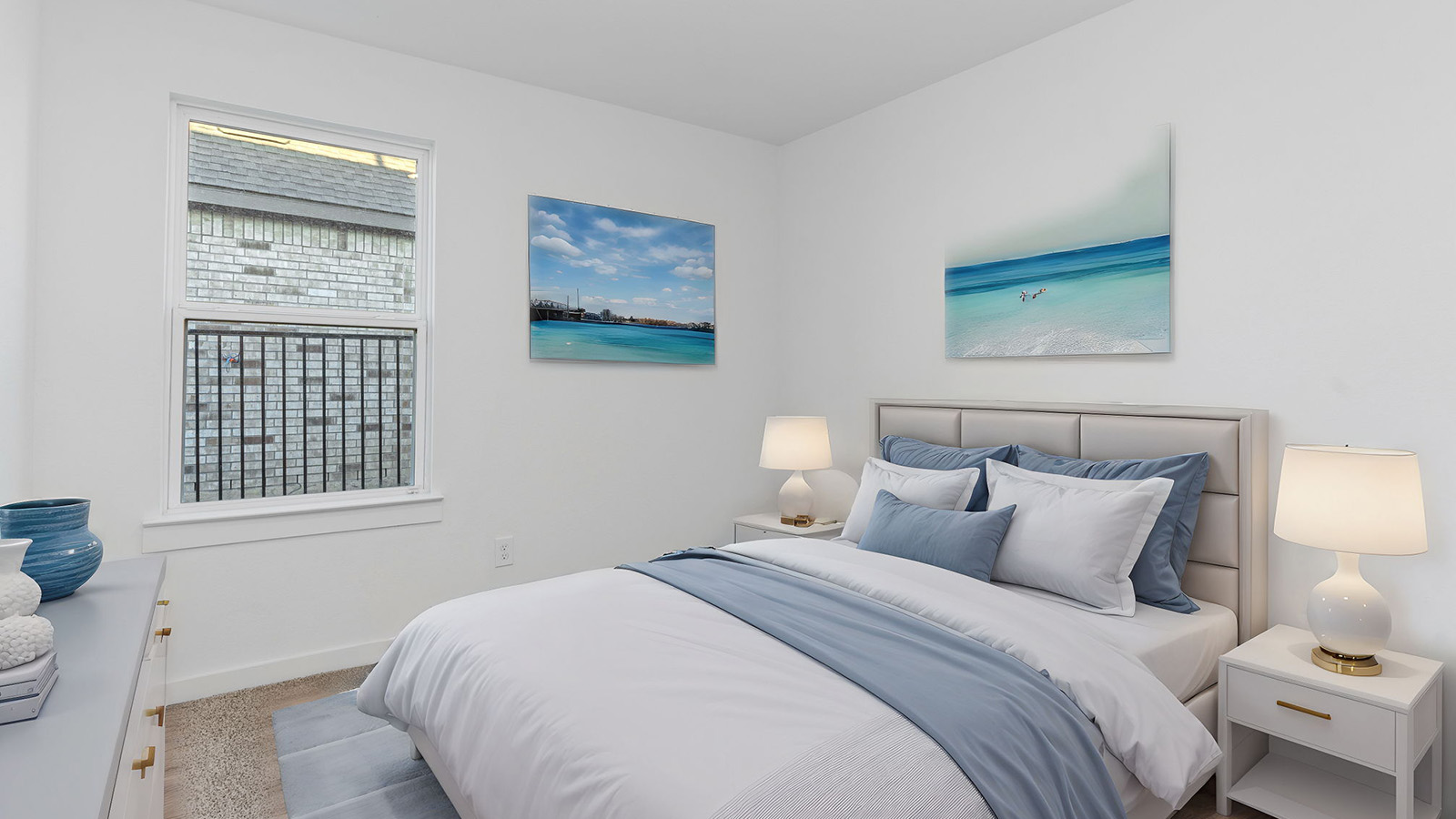 secondary bedroom with one window stagged