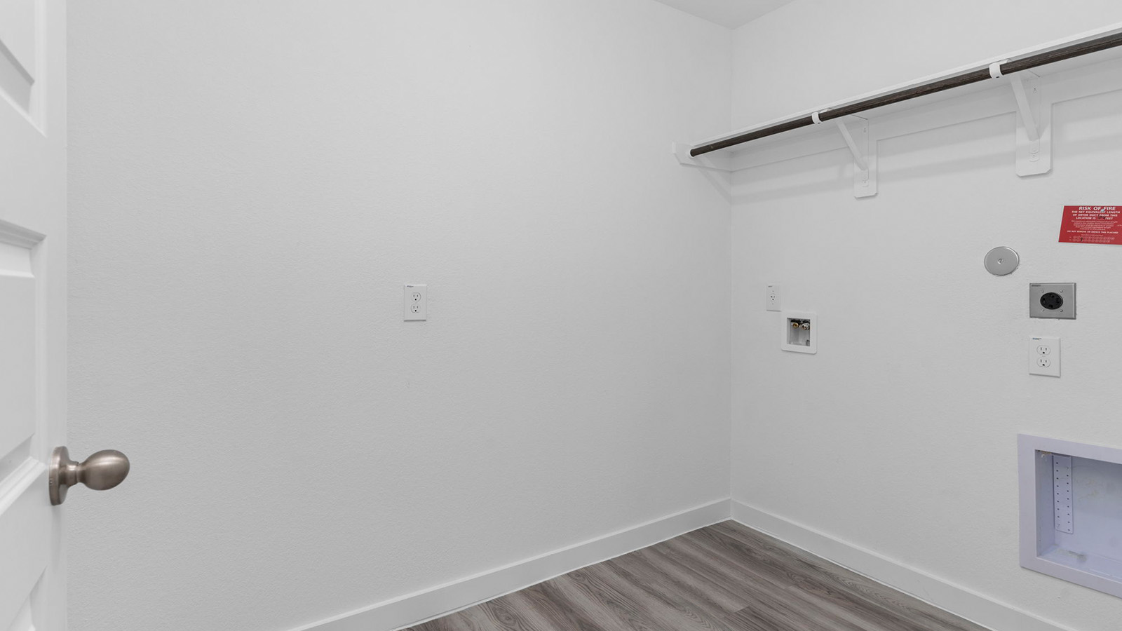 walk in laundry room