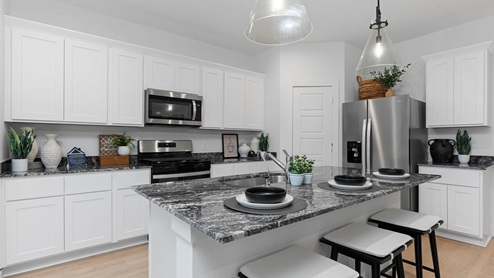 Kitchen with large island