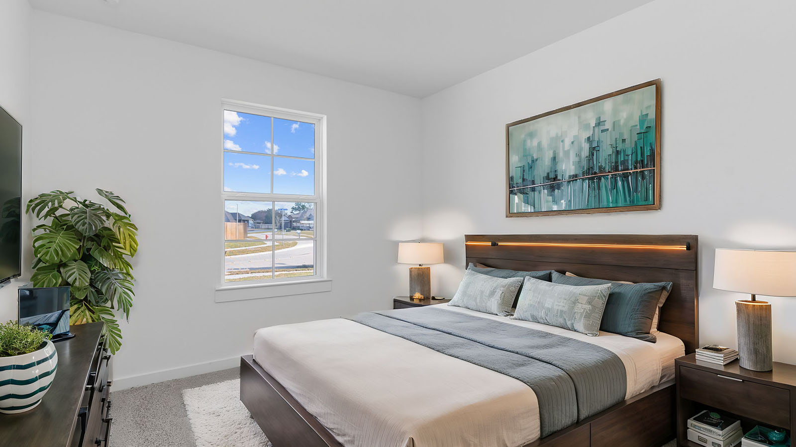 Secondary bedroom with one large window
