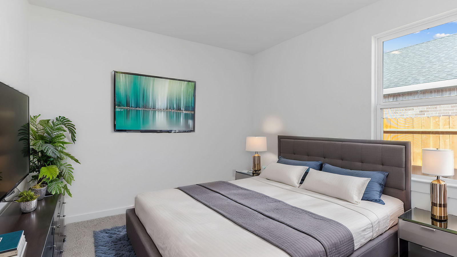 Secondary bedroom with one large window