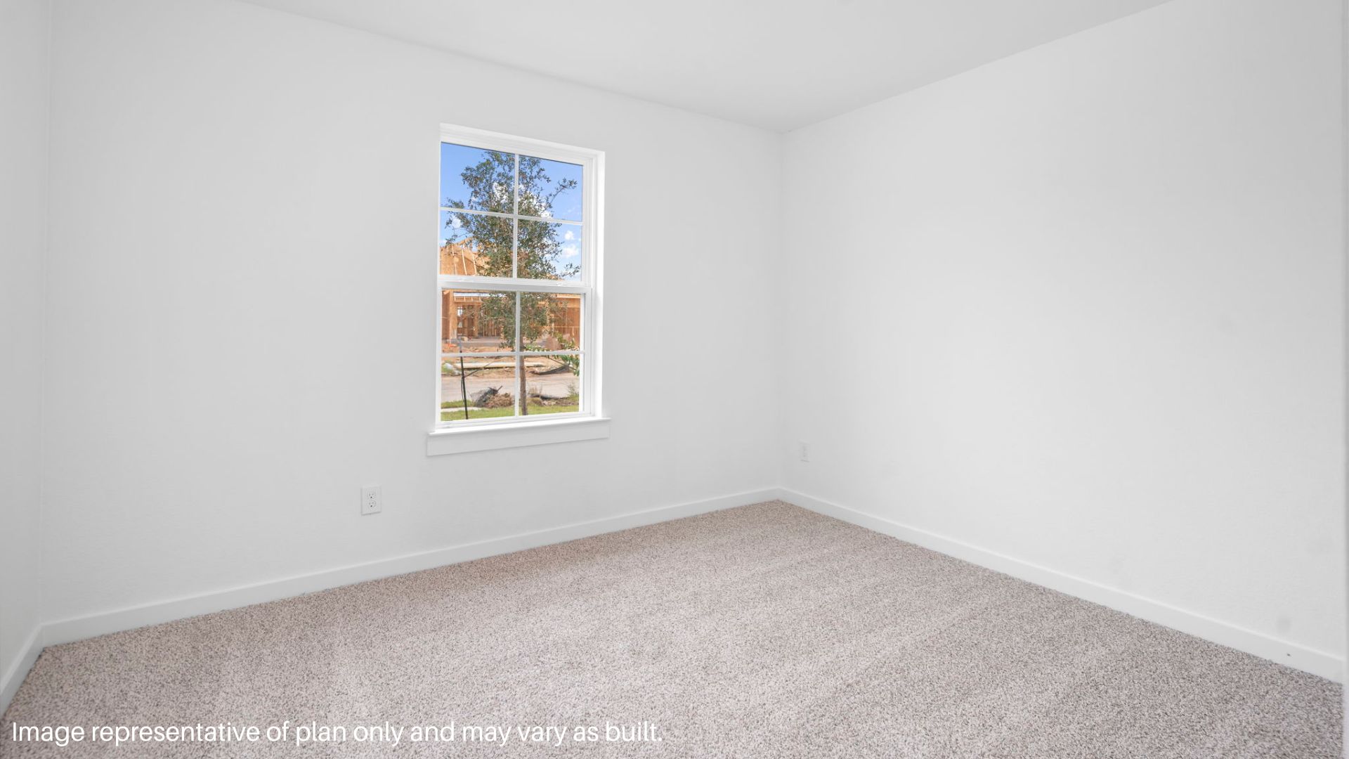 secondary bedroom with one window