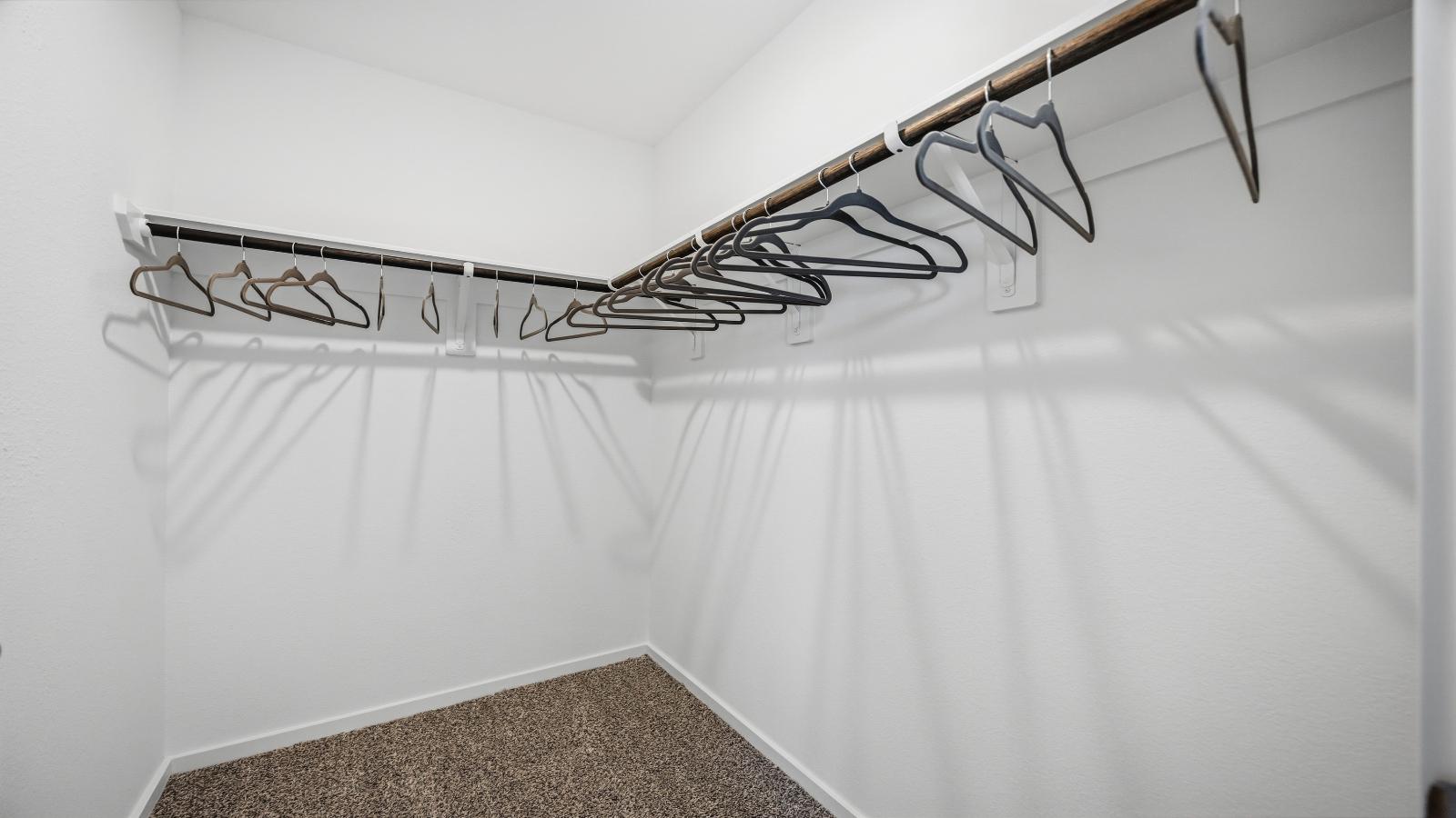 Secondary walk-in closet