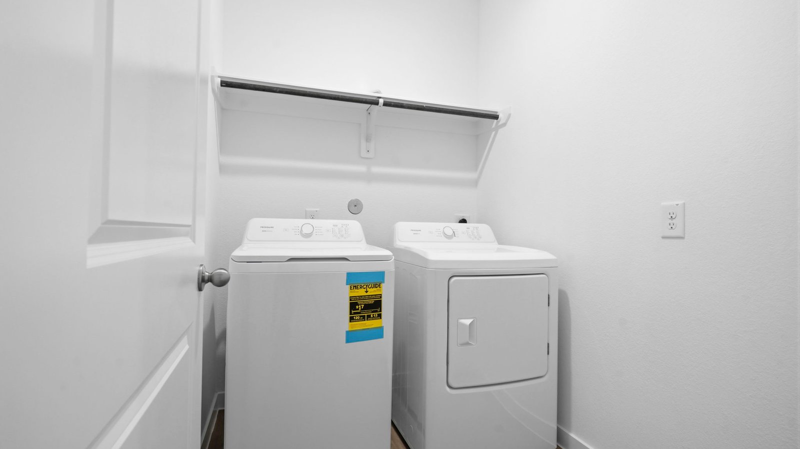 walk in laundry room