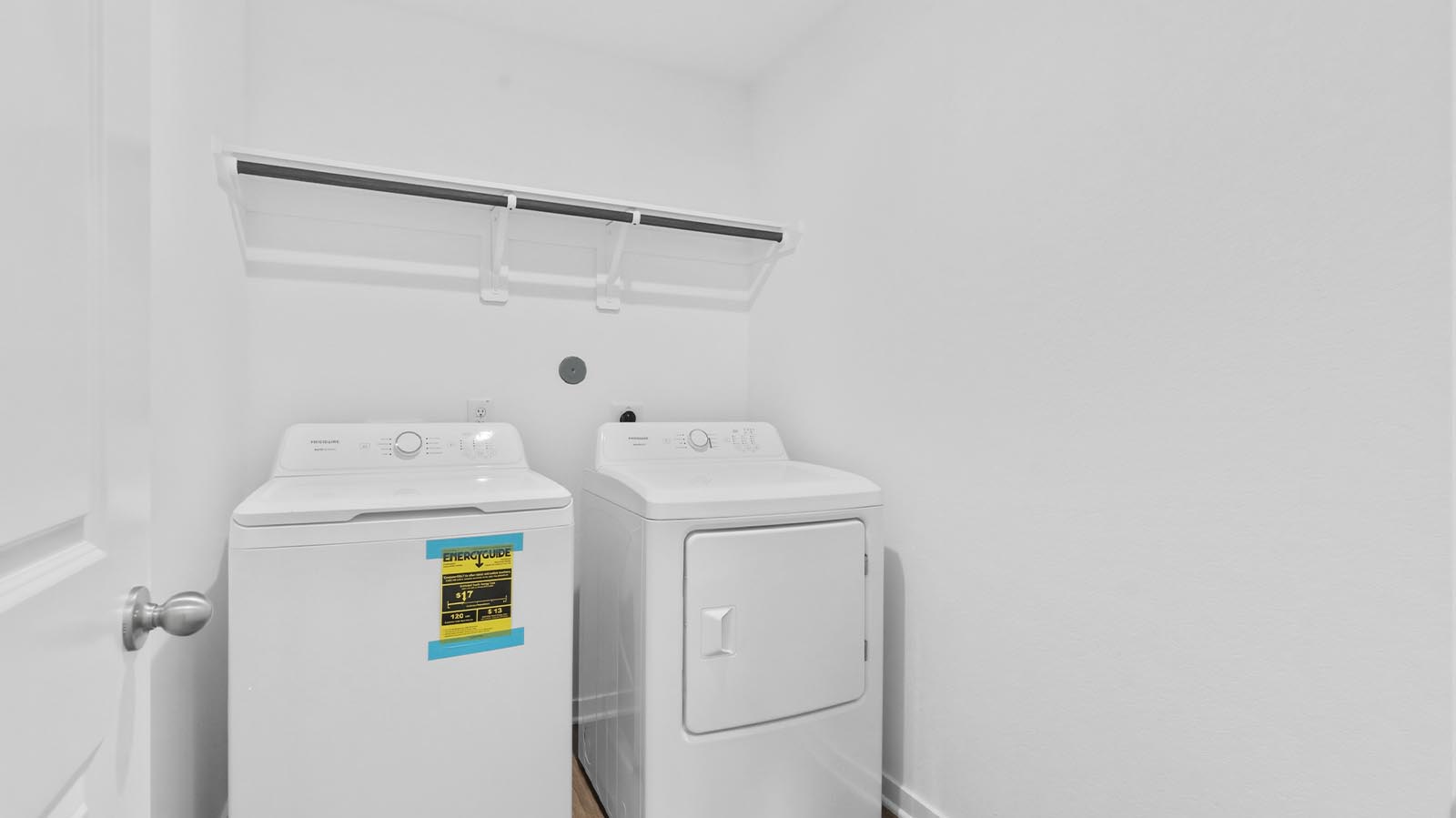 walk in laundry room