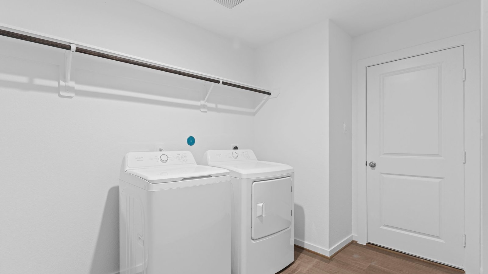 walk in laundry room