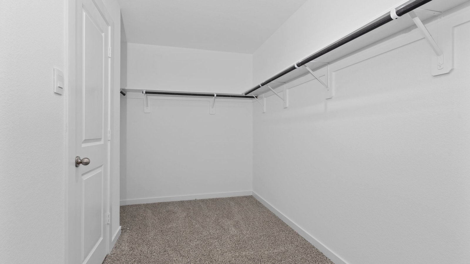 walk in primary closet