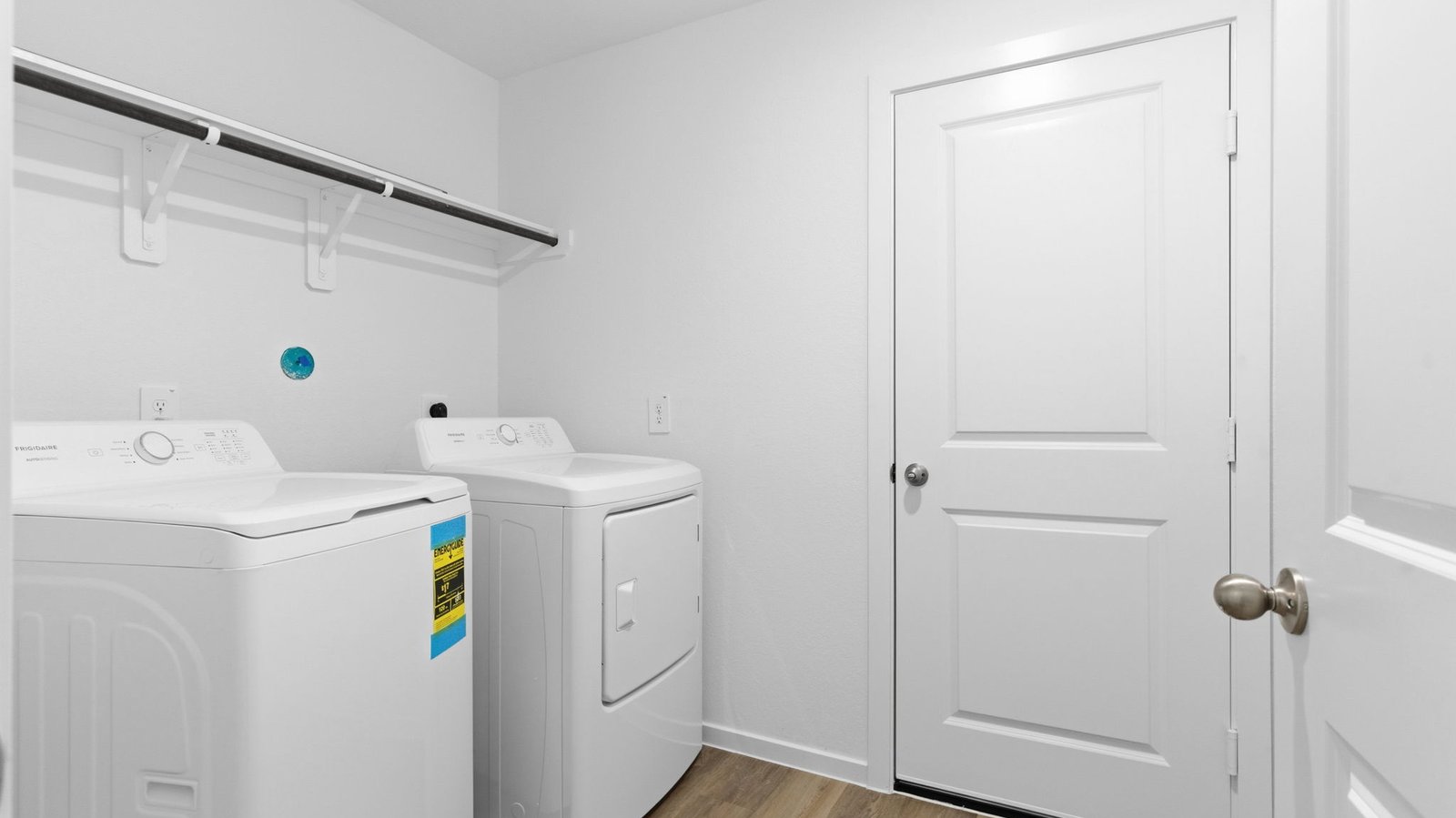 walk in laundry room