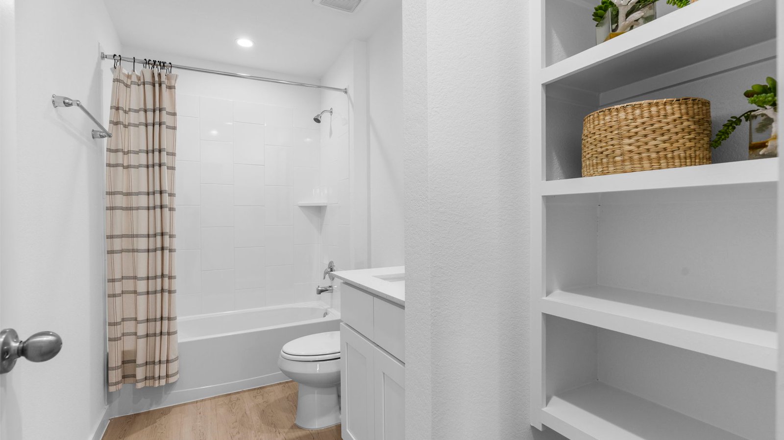 secondary bathroom with one sink