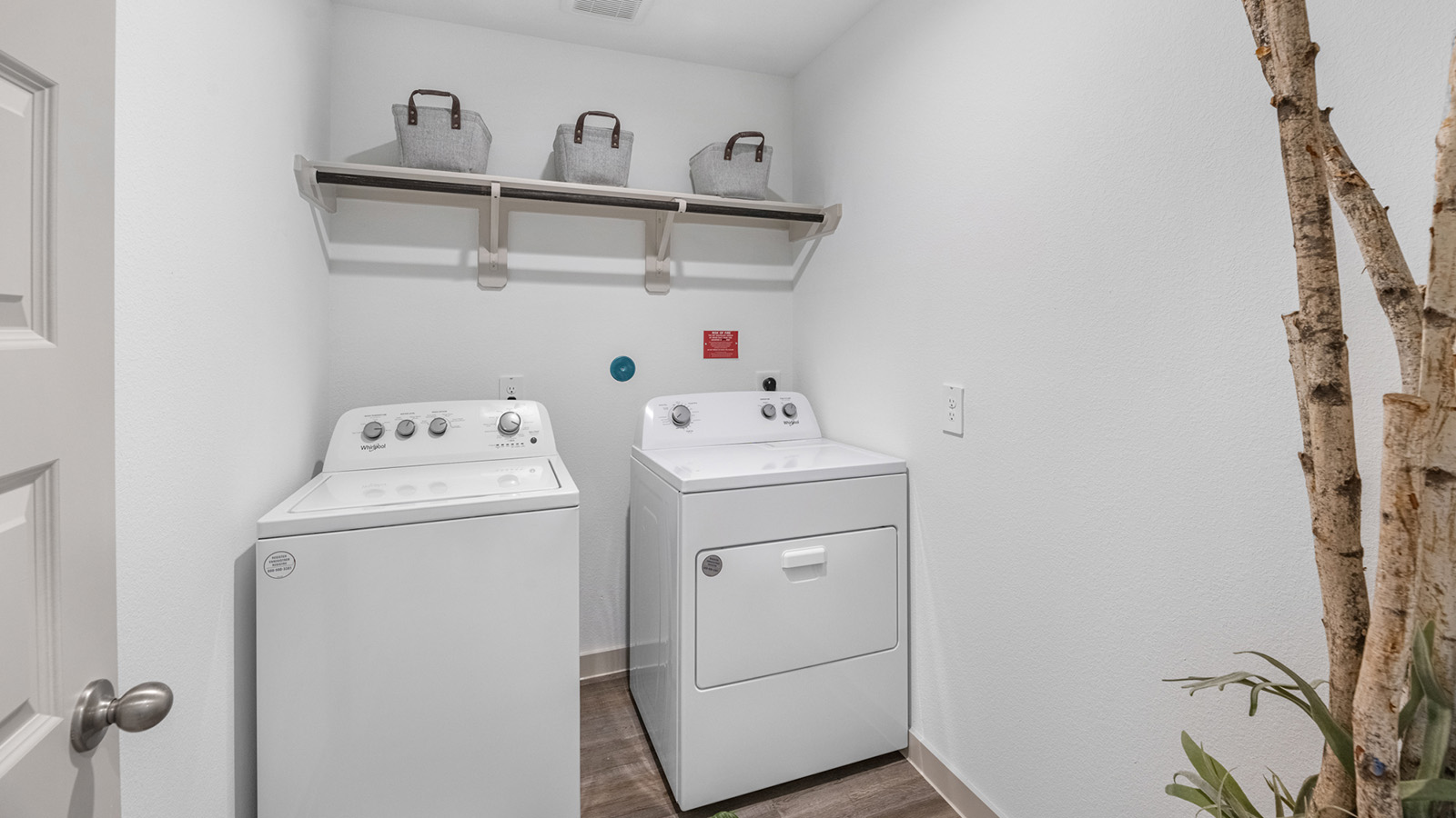 walk in laundry room