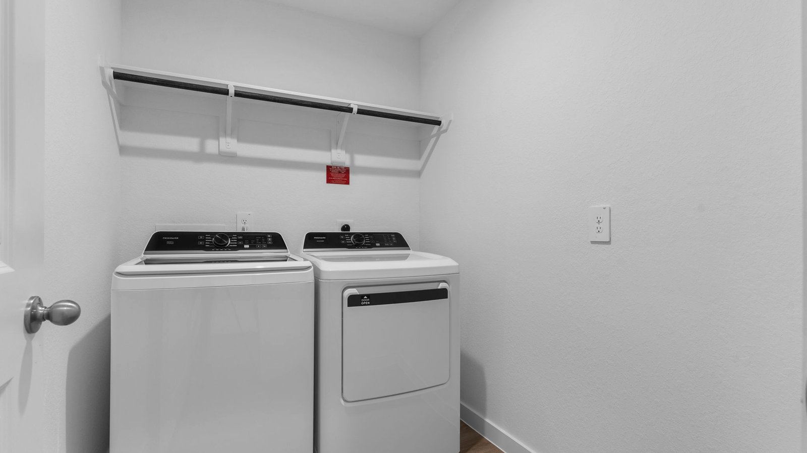 walk in laundry room