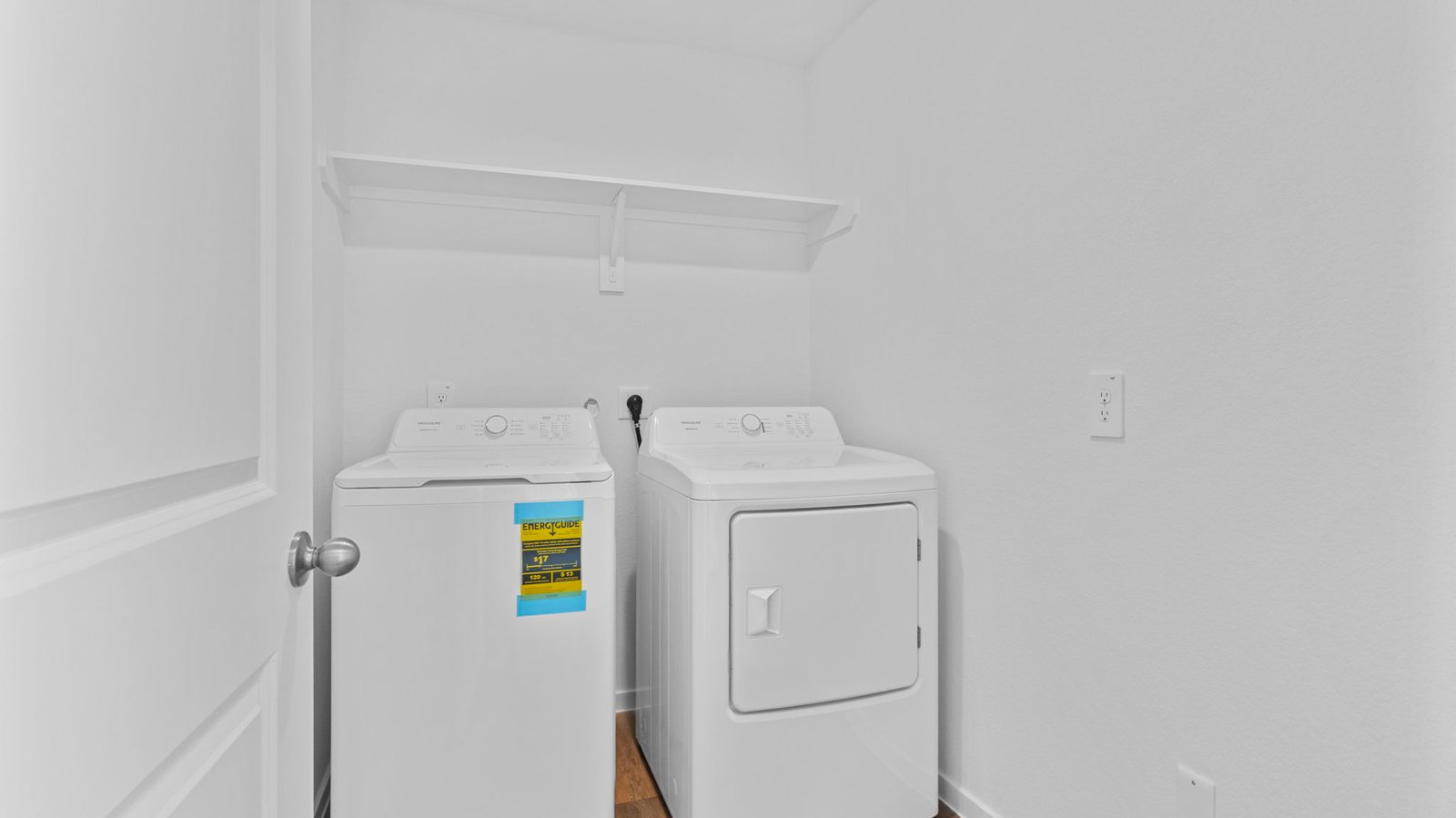 walk in laundry room