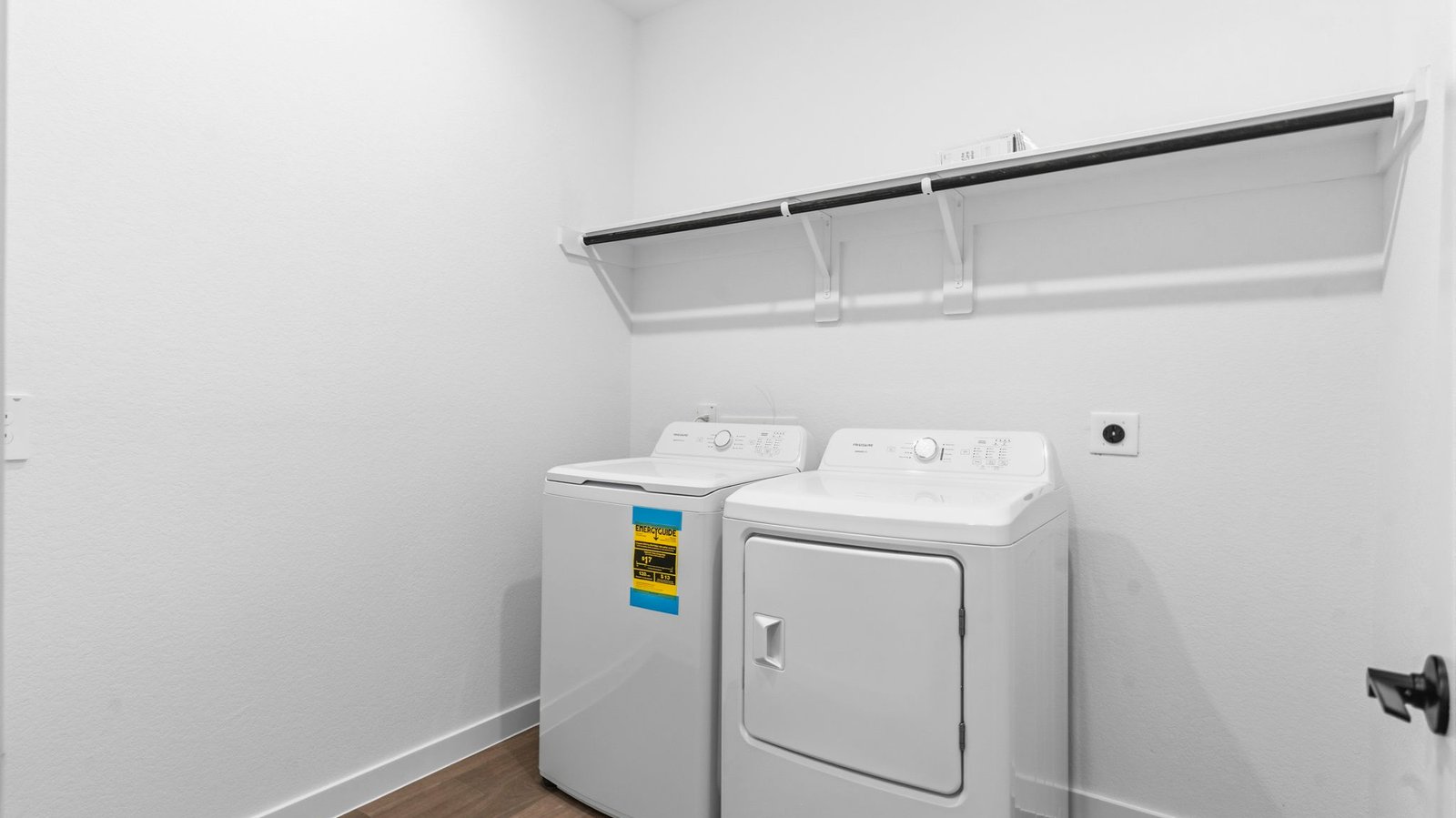 walk in laundry room