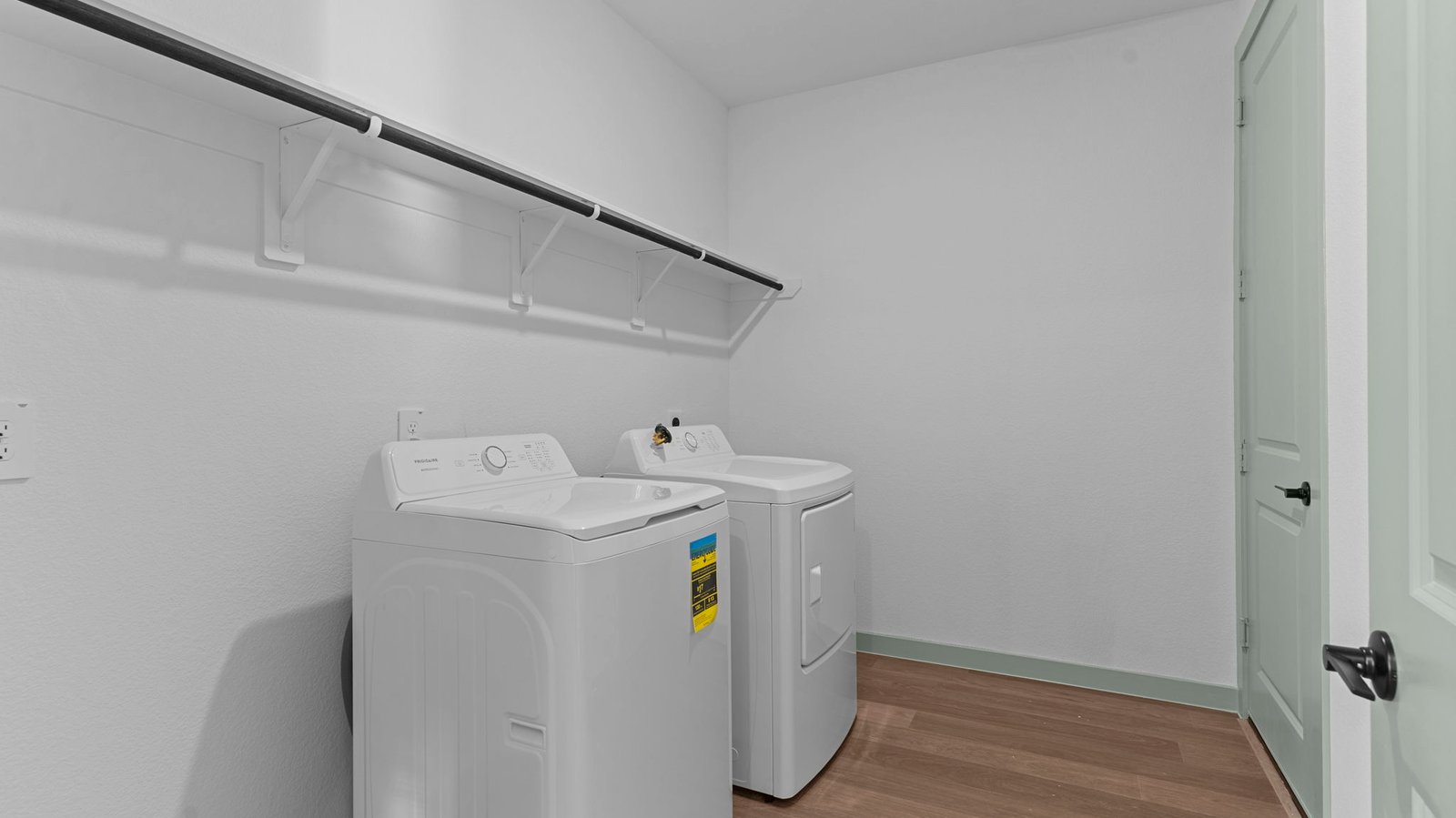 walk in laundry room