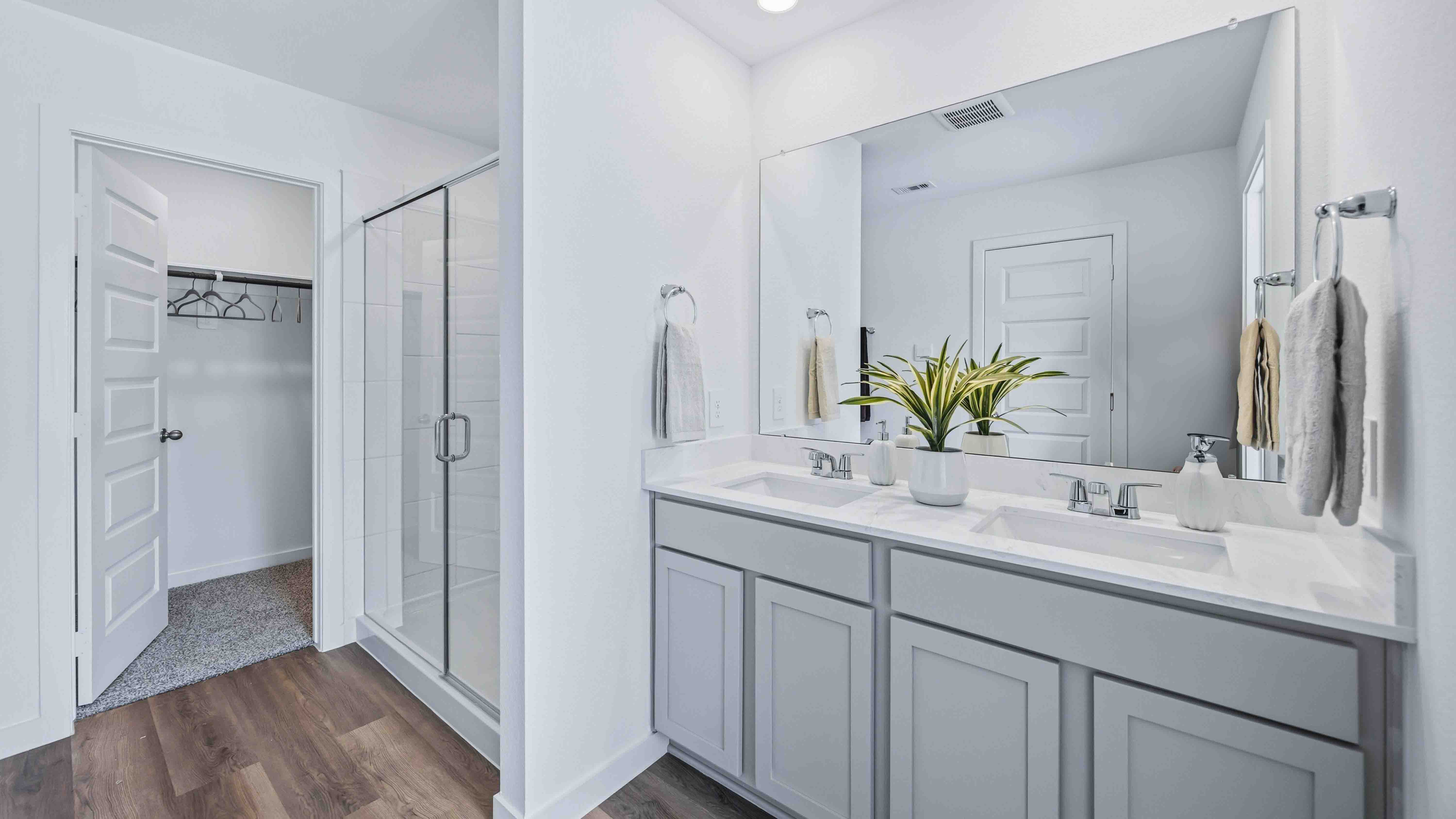 primary en-suite with double sink vanity