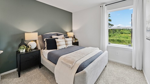 secondary bedrooms in mansfield estates come with large single windows and carpet flooring