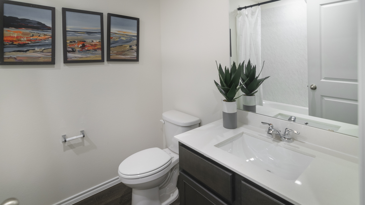 X40D secondary bathroom