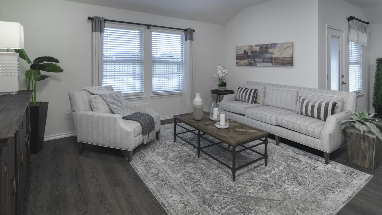 X40I open concept living area