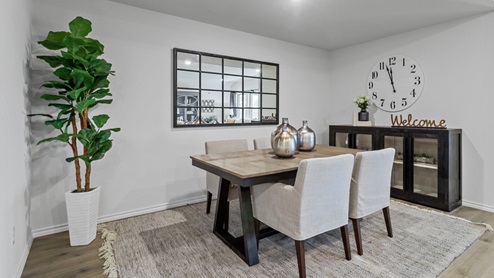 X40J dining area