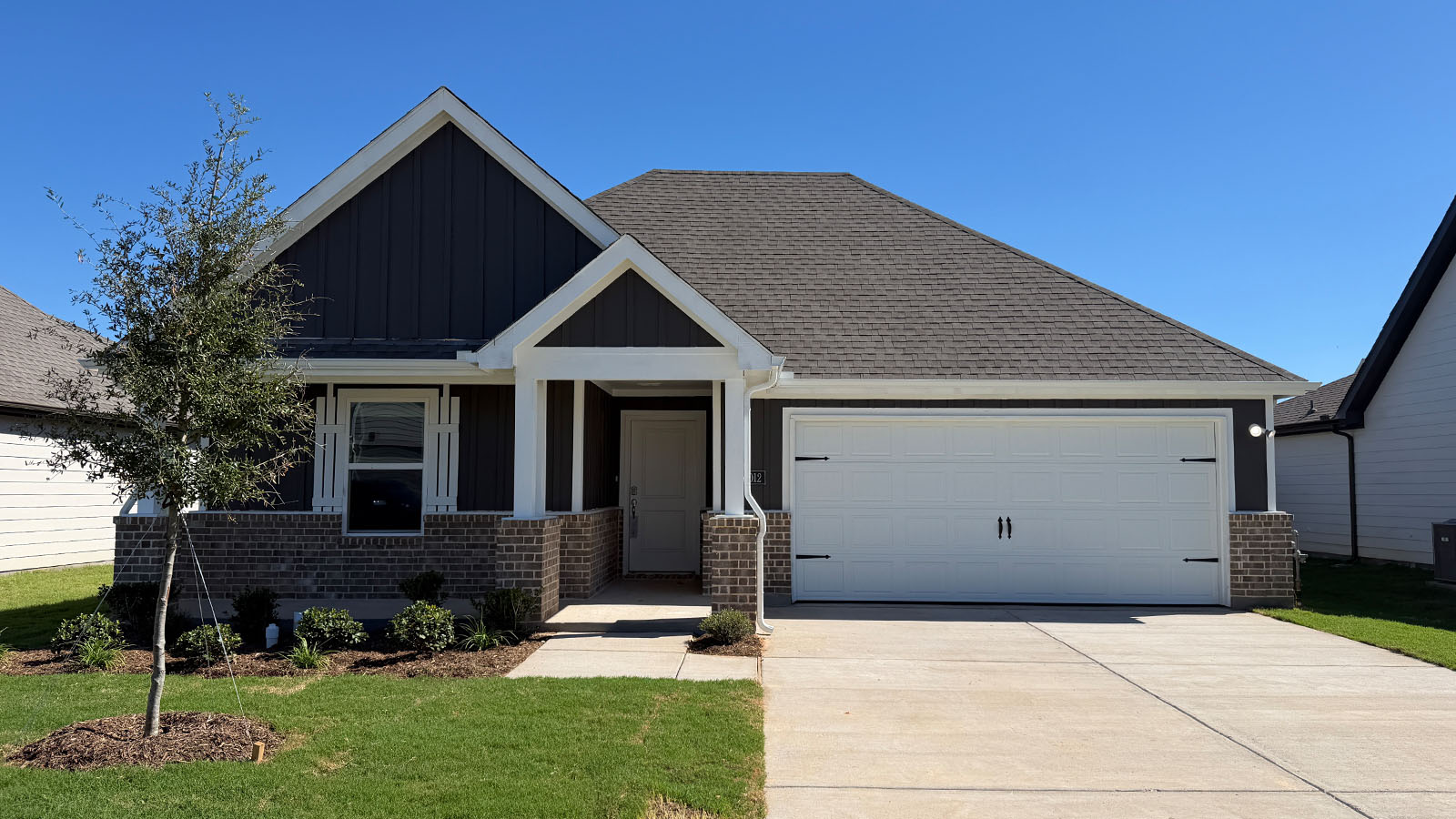 5012 Shumard Drive exterior