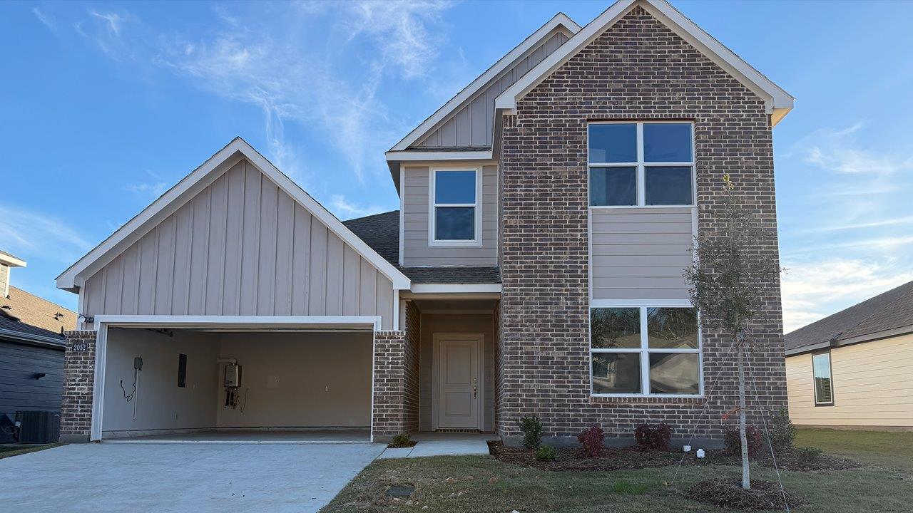 2 story home with 2 car garage
