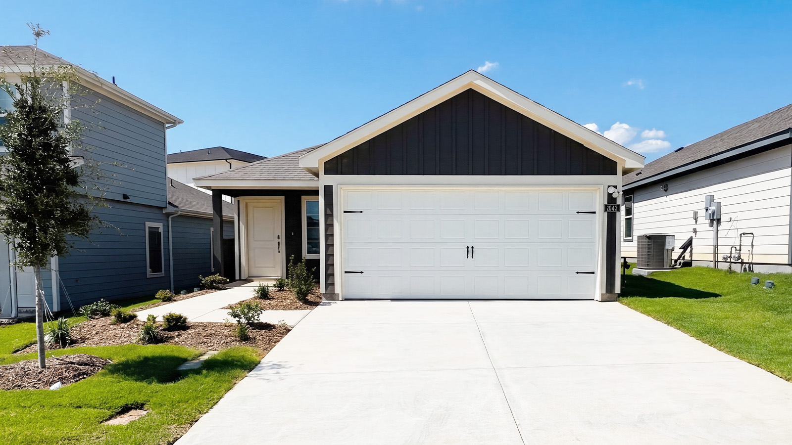 1643 Blaire Drive exterior