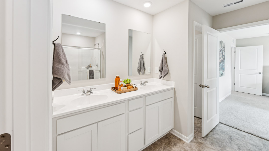 Other view of primary bathroom.