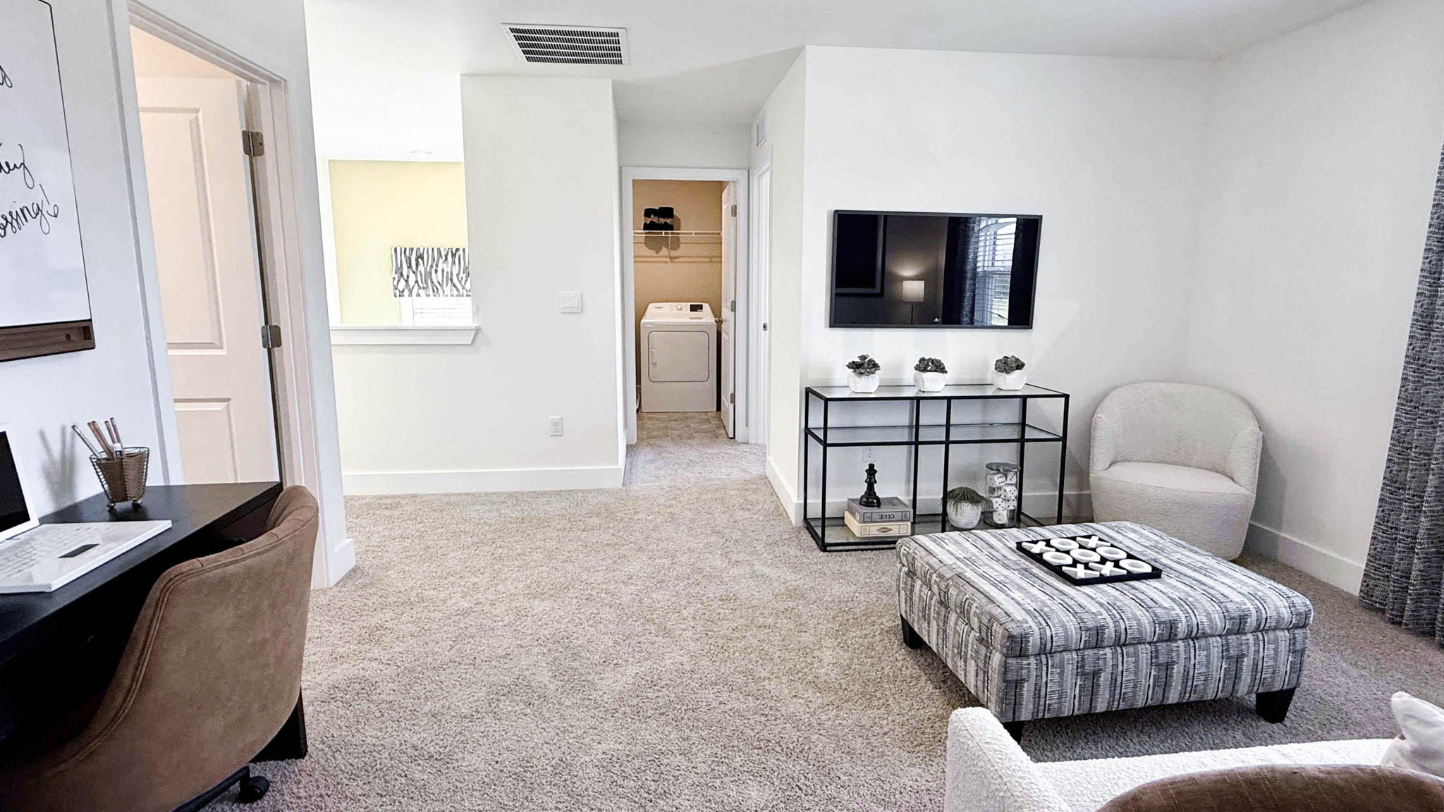loft overlooking laundry room